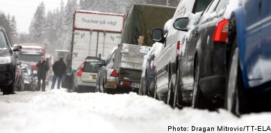 Return of snow causes traffic delays