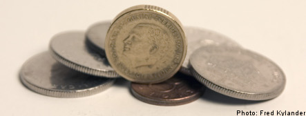 Krona slumps to new euro low