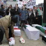 Thousands demonstrate against Gaza attacks