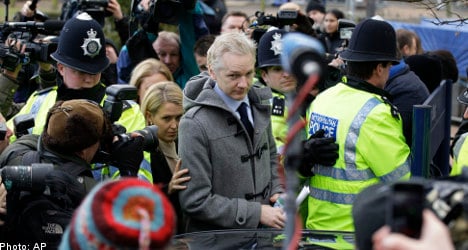 Assange team attack ‘corrupt’ Swedish lawyers