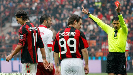 Ibrahimovic sent off as Milan falter