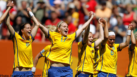 Sweden ease through to World Cup semi-final