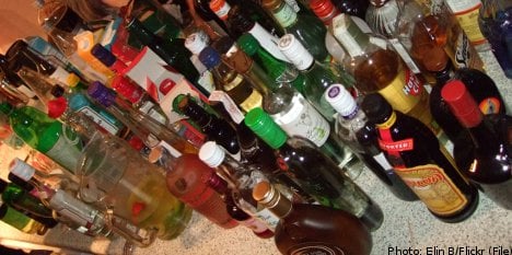 86 charged after massive booze smuggling probe