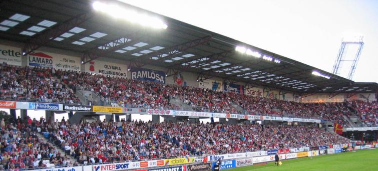 Helsingborgs IF, supporter club Kärnan<br>Helsingborgs IF is one of the giants in Swedish football. Not only is the club reigning Swedish champions, but they are also one of few teams ever to have represented Sweden in the UEFA Champions League. The team has played more than 60 seasons in the Allsvenskan and was the first to claim the so-called Swedish “triple”, by winning Supercupen, Svenska cupen and the Allsvenskan all in 2011.Photo: Johan Elisson/Wiki