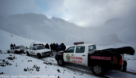 Snow and fog hamper Peru chopper search