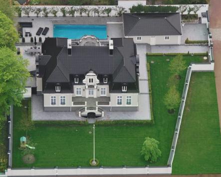 Zlatan's house<br>Plenty of room in the garden to kick a ball aboutPhoto: Residence