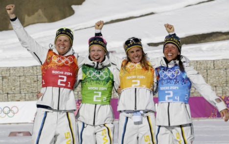 Sweden win first gold after dramatic ski race