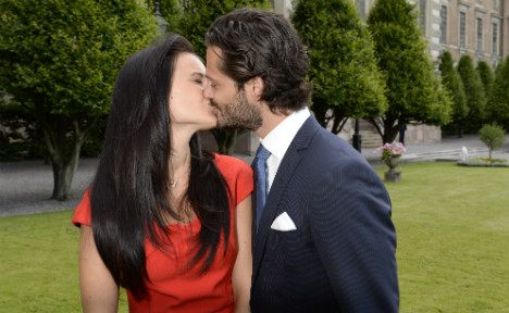 Swedish prince to marry ‘Paradise Hotel’ girlfriend