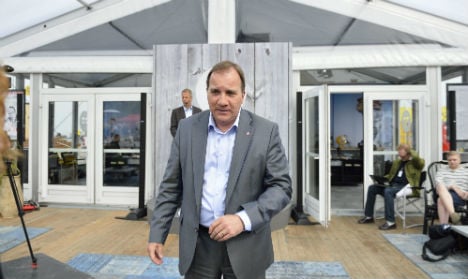 Löfven promises dole payouts shake-up