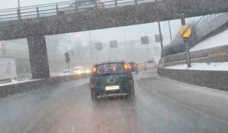 Icy roads as Swedes head home for Christmas