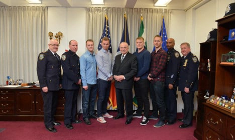 Swedish police officers praised by New Yorkers