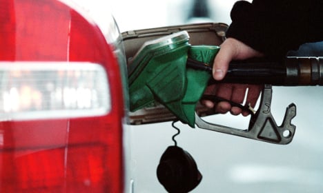 Petrol prices cut at pumps across Sweden