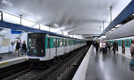 Paris: Singing Metro driver hangs up the mic