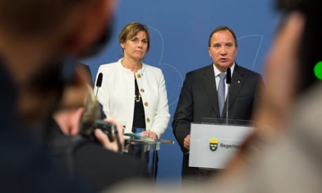 Poll shows cost of spring crisis for Swedish government