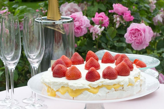 How to make Karin's delicious Midsummer cake