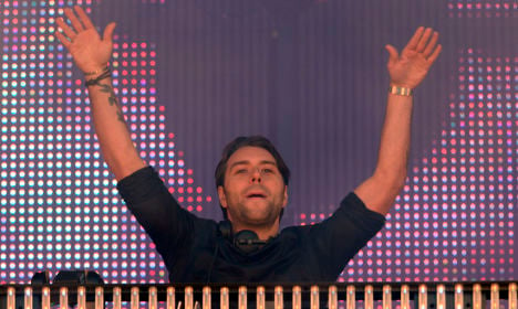 Swedish House Mafia DJ sparks popsicle protest