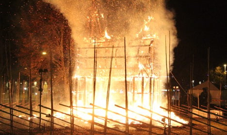 Sweden’s Christmas goat burned down on opening day