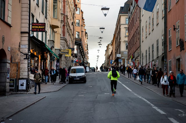 Men aren’t as fast as they think, Swedish study of runners shows