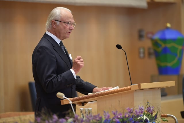 King reminds MPs they represent ‘all of Sweden’, including immigrants