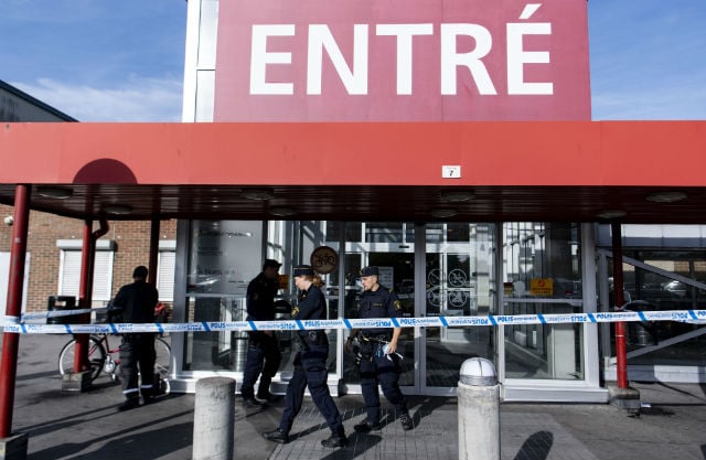 Man stabbed to death in Rosengård shopping mall