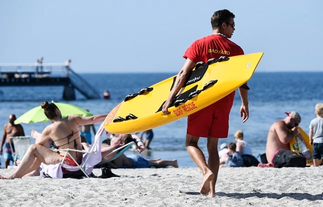 How will Sweden's beaches deal with social distancing rules?